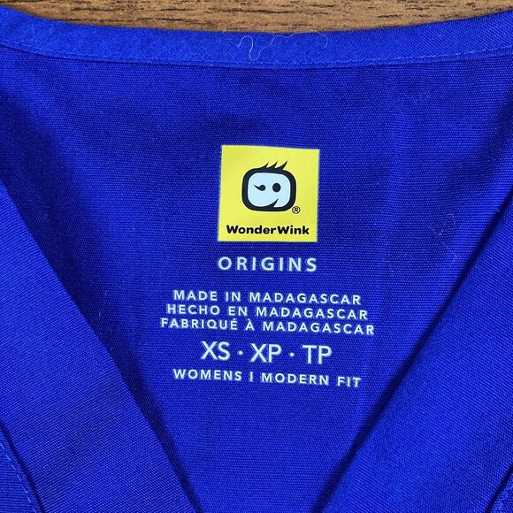 WonderWink True Blue Scrub Top Shirt Sz XS Modern Fit W/pockets Cotton Blend NWT - Picture 2 of 7